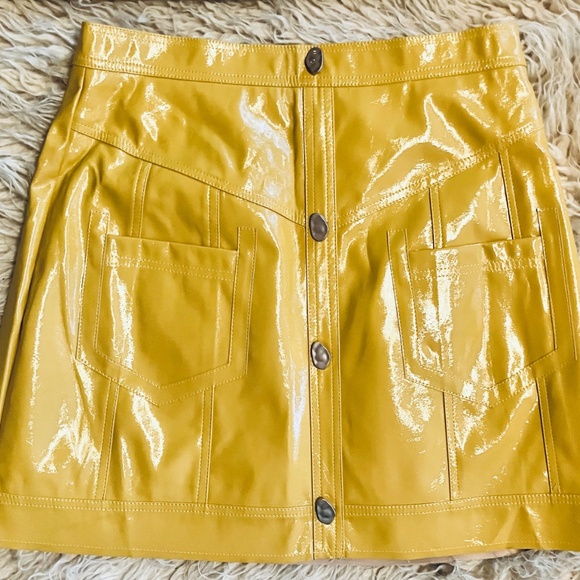 1960s-Style Bright Yellow Two-Piece PVC Miniskirt Outfit - Picture 6 of 7